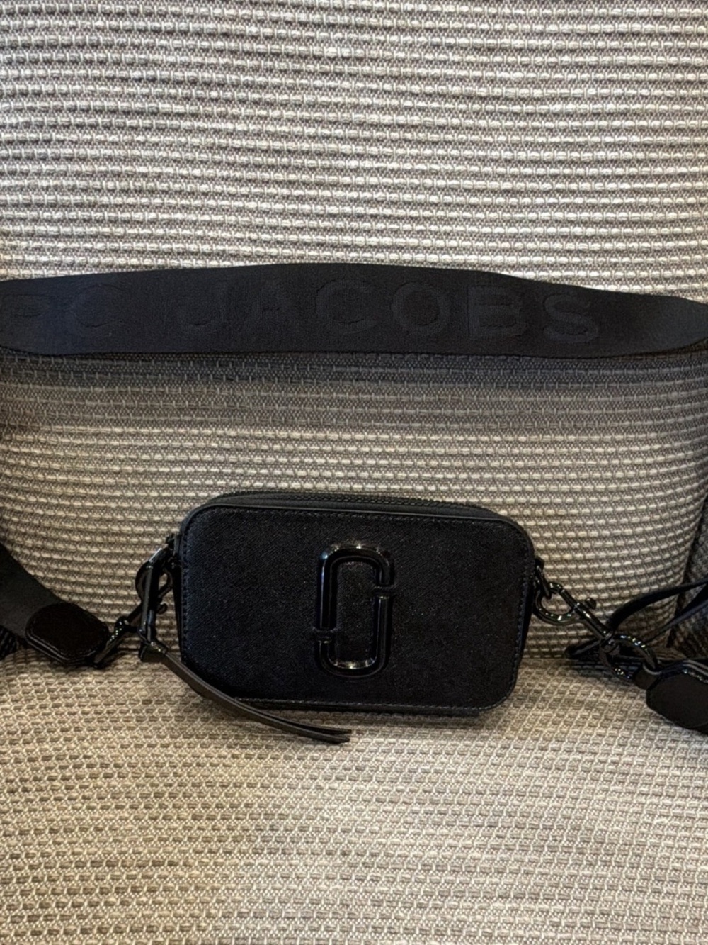 Marc Jacobs Snapshot Black Small Crossbody Logo Strap Double Zip Outer Pockets